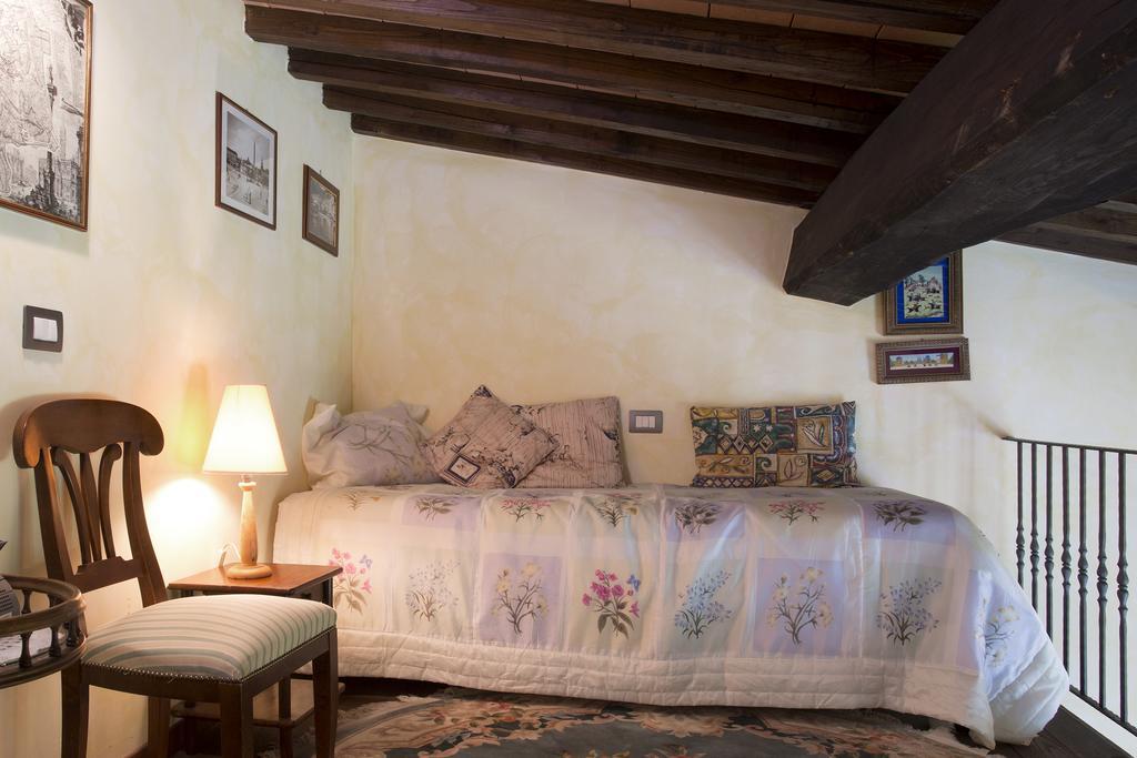 Вилла Casa Sandro A Podere Pascianella Кастельмуцио Номер фото