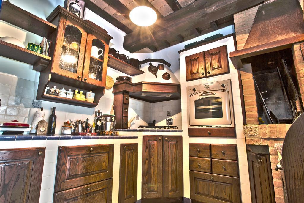 Вилла Casa Sandro A Podere Pascianella Кастельмуцио Номер фото